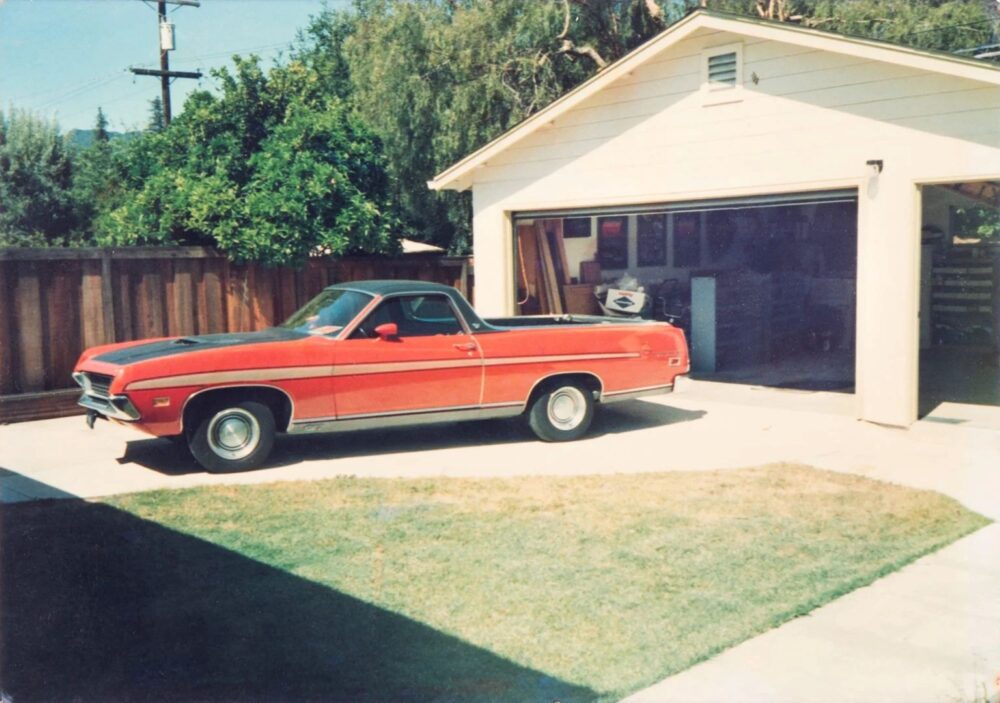Il garage della famiglia Jobs dove fu fondata la Apple (foto courtesy RR Auction)