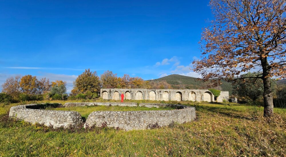 Il secondo terrazzamento della villa dei Casoni