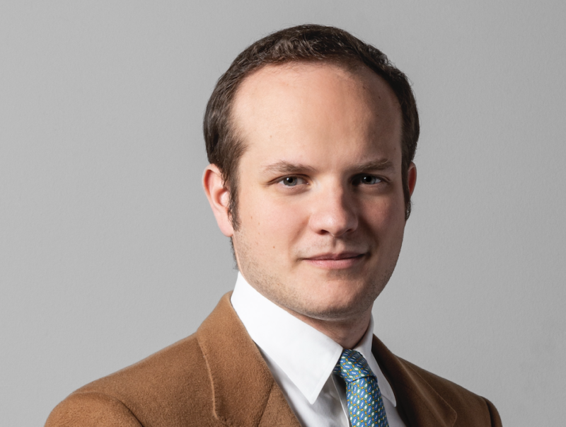 Riccardo Crippa, esperto del dipartimento Libri e Manoscritti di Wannenes