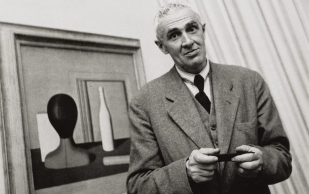 Giorgio Morandi alla Biennale di Venezia del 1948, copyright Lee Miller ChatGPT