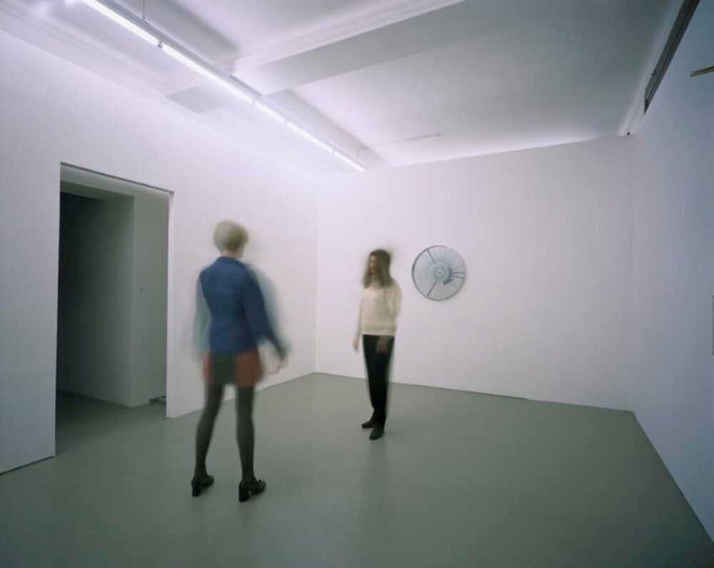 Monica Bonvicini alla Biennale di Venezia con l'opera I Believe the Skin of Things as in That of Women