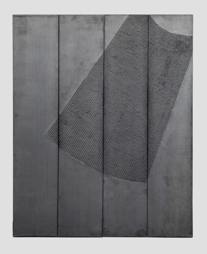 Nunzio, Senza titolo, 2005, piombo su legno, courtesy l'artista e lorenzelli arte