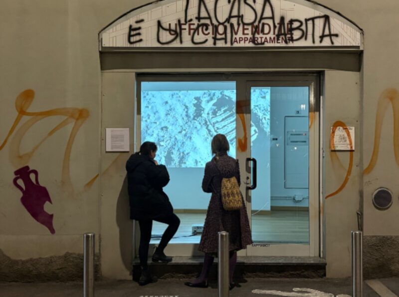 Street view della video-installazione di Sarah Ciracì, courtesy Sconfina