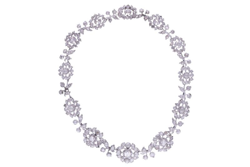 Collana con diamanti, base d'asta 4.000 euro. Affide