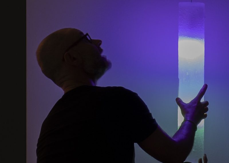 Alessandro Piangiamore, La polvere ci mostra che la luce esiste, 2026, installation view, photo credits Daniele De Lonti, Vincenzo Miranda