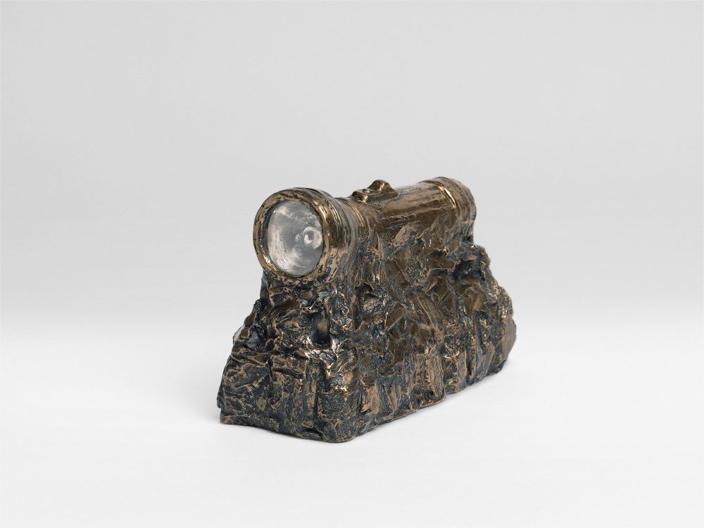 Jasper Johns, Flashlight III, 1958 (cast 2010), Bronze, tempered glass, and silver plating. Edition of 2 (22), Collection of the artist © Jasper Johns, VEGAP, Bilbao, 2026