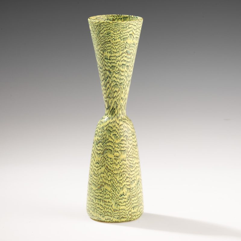 Lotto 88, Paolo Venini, Vaso a clessidra. Aggiudicato a 45.100 euro. Cambi Casa d'Aste