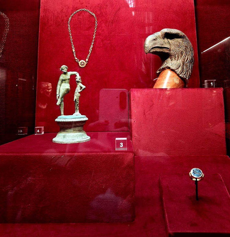 Idoli di potere e bellezza, Museo Archeologico Nazionale di Firenze
