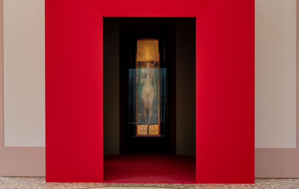 Gustav Klimt, Nuda Veritas, c. 1899, 252 x 56,2 cm, Olio su tela, © KHM-Museumsverband, Theatermuseum