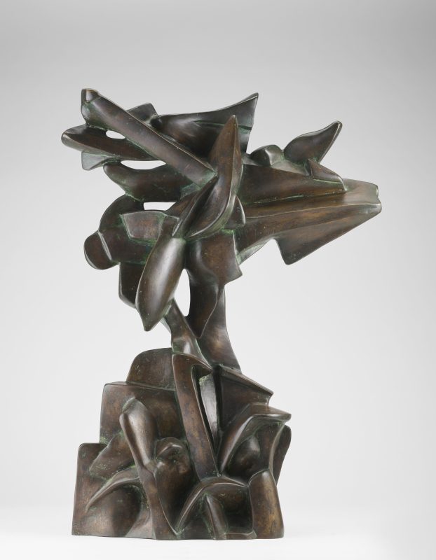 Lotto 22Mino Rosso "Elementi in volo" 1927, bronzo, cm 73x53,5x18. Stima € 15.000 - 25.000 Courtesy Il Ponte Casa d'Aste