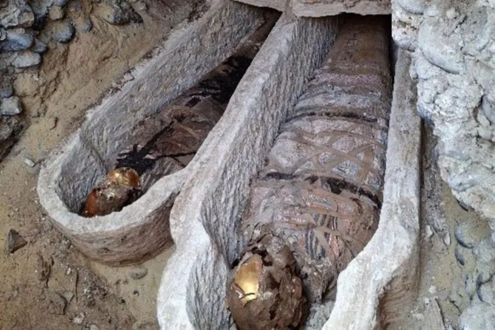Le Mummie scoperte nella tomba di Al-Bahnasa (foto Egyptian Ministry of Tourism and Antiquities)