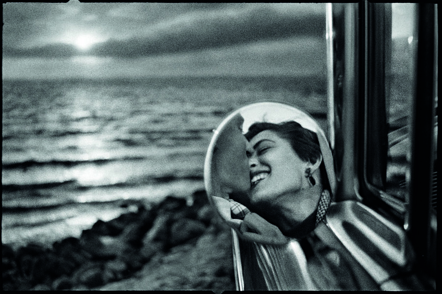 Elliott Erwitt, U.S.A., Santa Monica, California, 1956 50x60cm © Elliott Erwitt