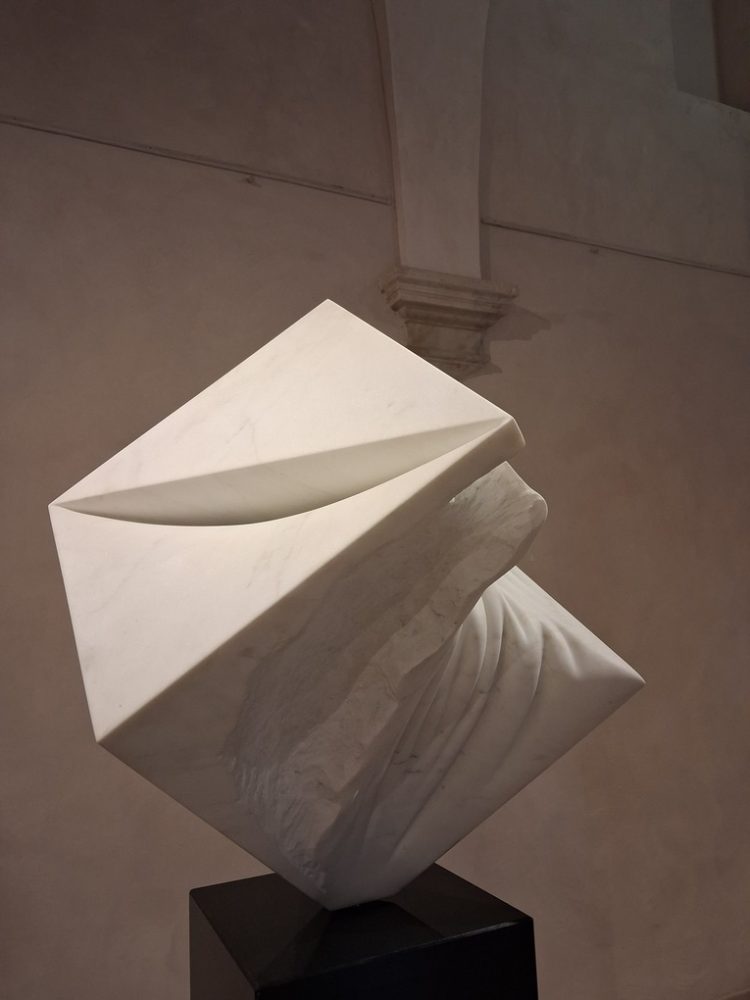 Gustavo Velez. Le dimensioni dell'equilibrio. Foto Daniela Izzi