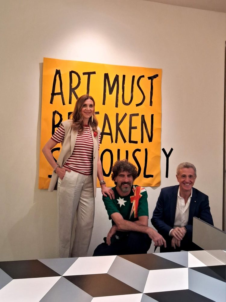 La curatrice Valentina Ciarallo, Daniele Sigalot e Valeriano Antonioli CEO Lungarno Collection