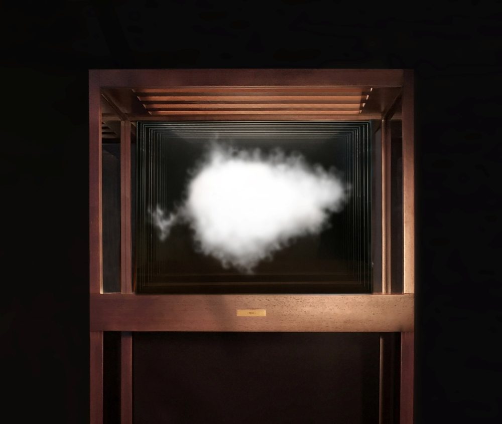 Leandro Erlich, The Cloud - Uve, 2021, vetro extra chiaro, inchiostro di ceramica, stampa digitale, cm. 175X91x50, Collezione privata, Courtesy of Leandro Erlich Studio