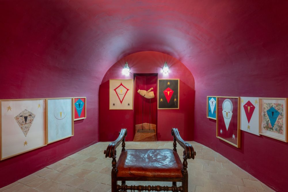 Luigi Presicce, Dalla nascita del Minotauro andando indietro ai maghi, nel costato, Bonjour monsieur Matisse, 2015-2019. Dimensioni variabili. Courtesy Archivio Luigi Antonio Presicce. ph Marco Biancucci