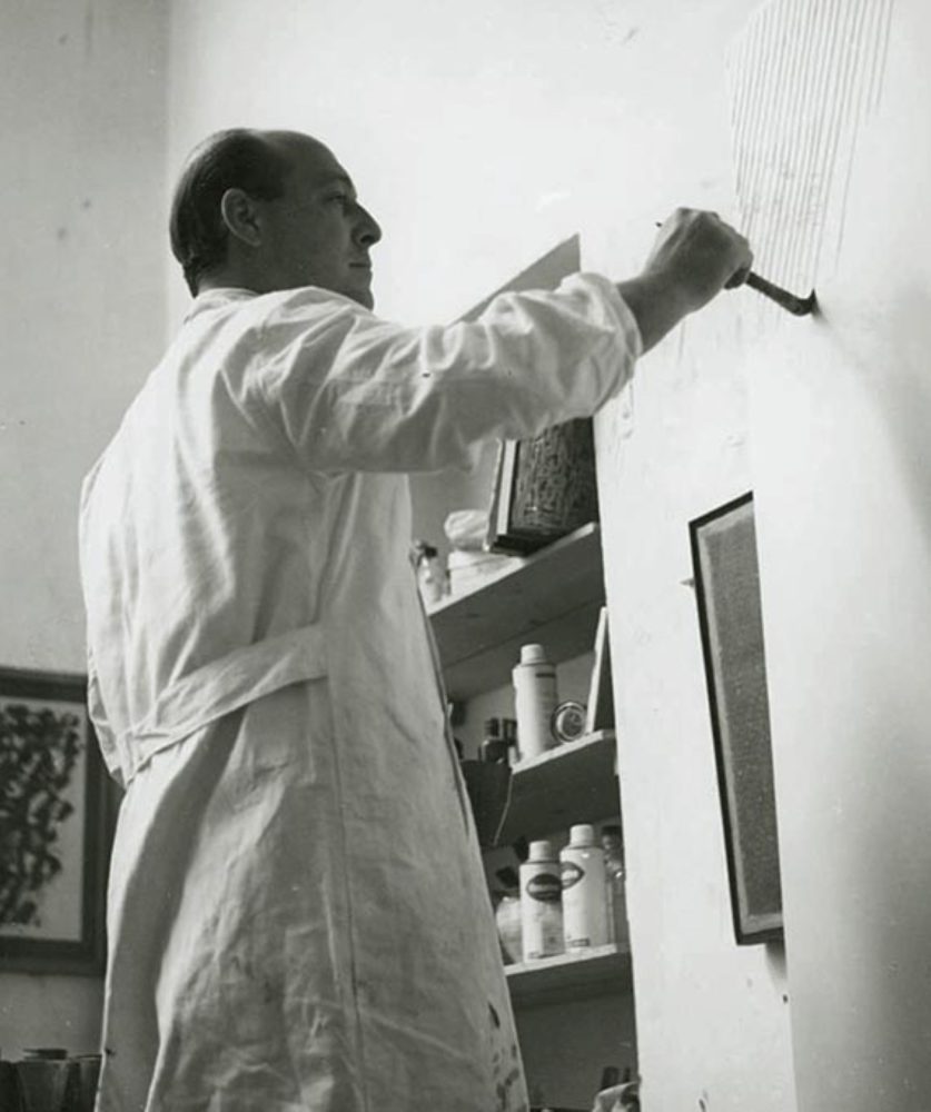 Piero Dorazio nel suo studio, 1959, foto Werner Schloske © Piero Dorazio by SIAE 2026 - VG Bild-Kunst, Bonn 2026