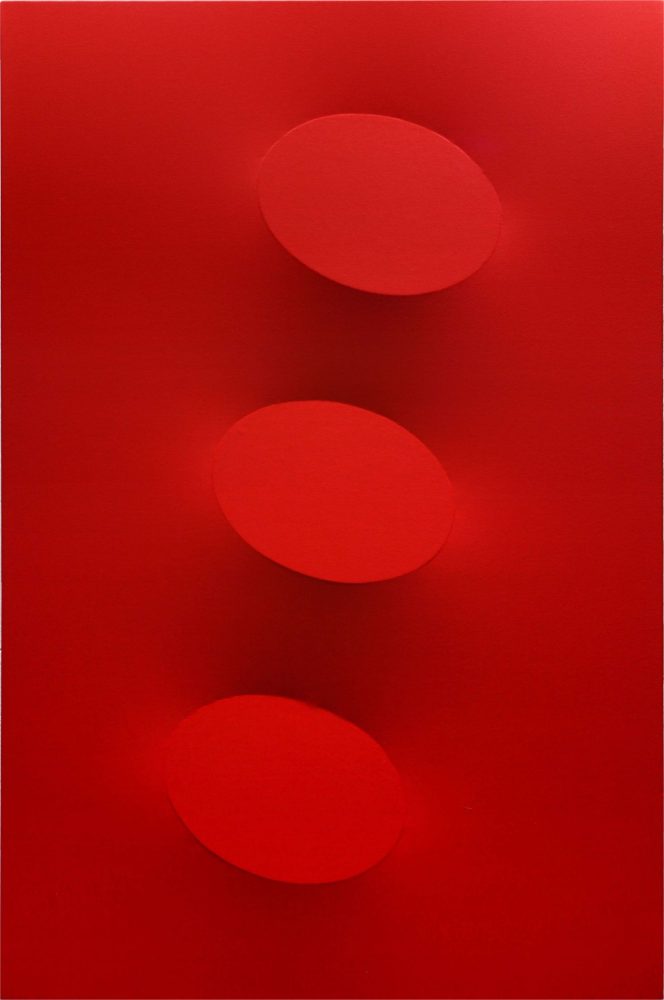 Turi Simeti, 2020, 3 ovali rossi, Acrilico su tela sagomata, 80x120 cm