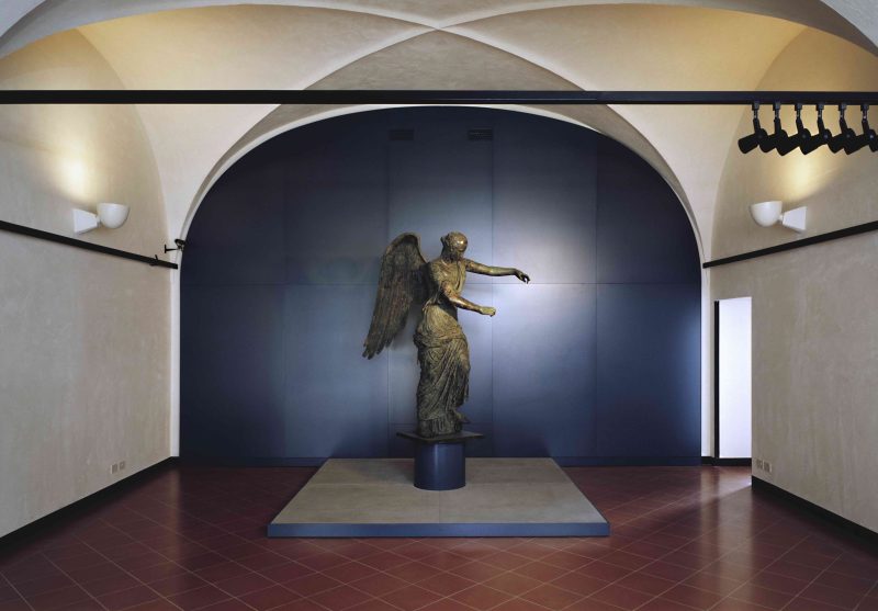 Gabriele Basilico, Vittoria Alata, Brescia, 1999, courtesy of Archivio Gabriele Basilico