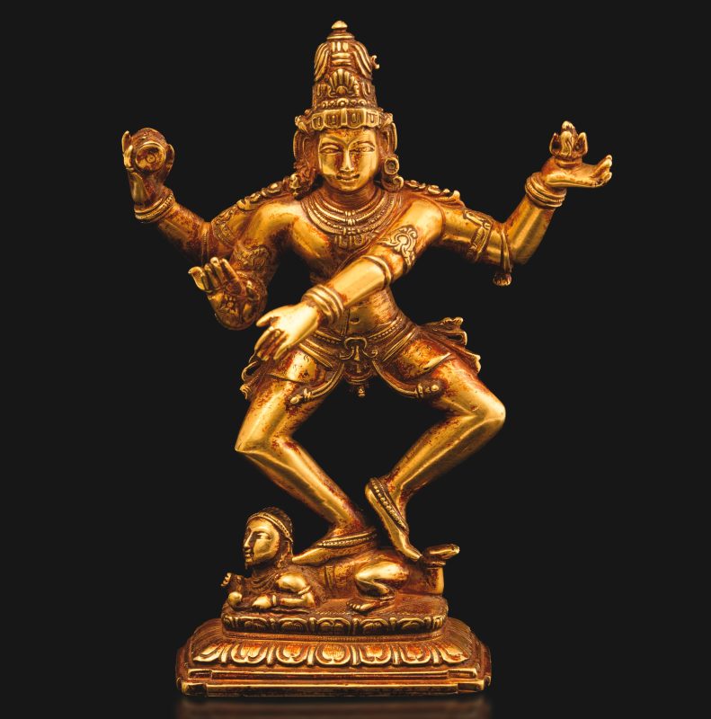 Lotto 200, Importante e rara figura di Shiva Nataraja raffigurante il “danzatore cosmico” in oro 24 Kt, India, fine XVIII secolo. Stima 50.000-70.000 euro. Cambi Casa d'Aste