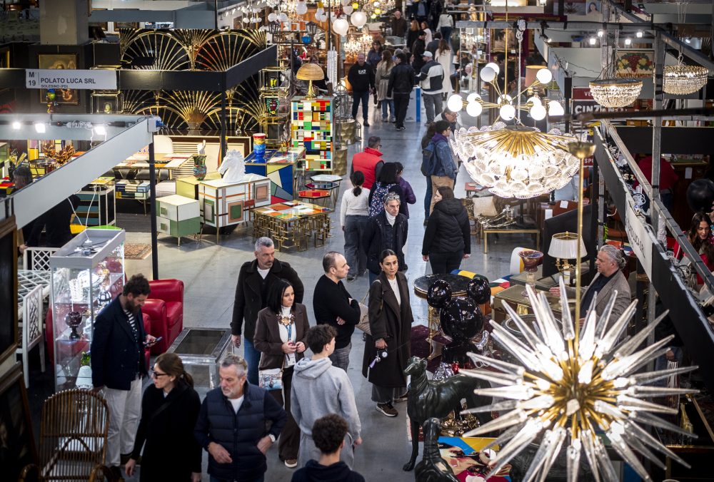 Mercanteinfiera a Parma