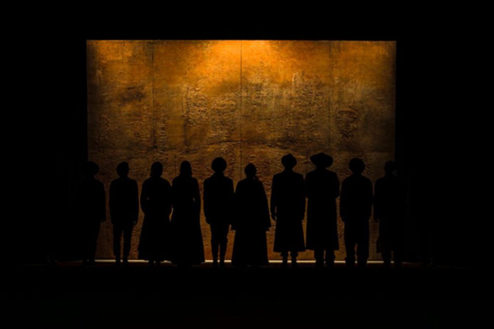 Foto di scena da I Turcs tal Friul di Pier Paolo Pasolini, con la regia di Alessandro Serra