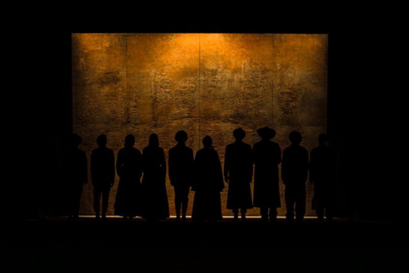 Foto di scena da I Turcs tal Friul di Pier Paolo Pasolini, con la regia di Alessandro Serra