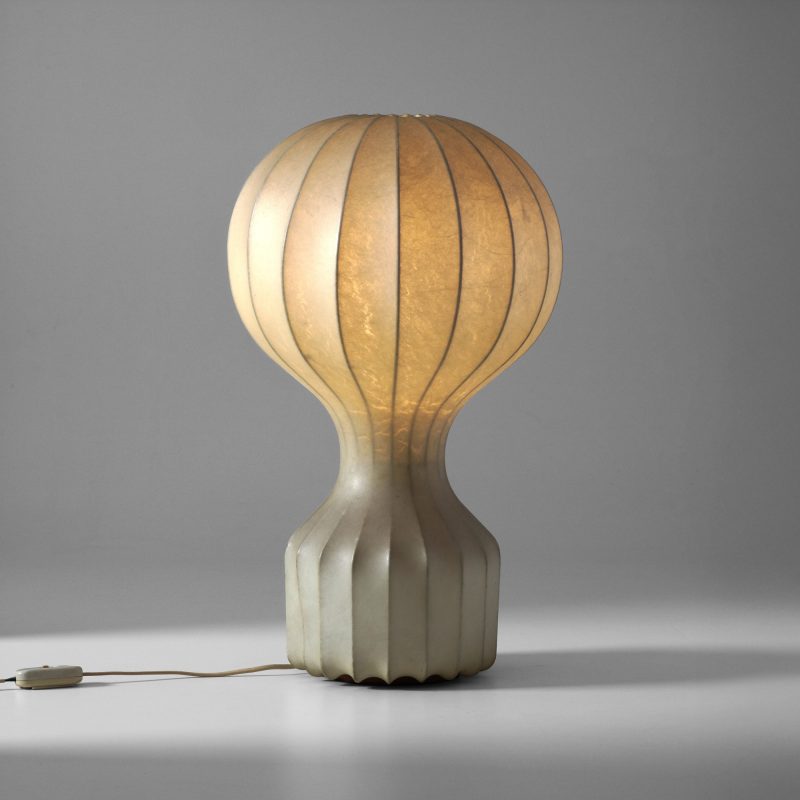 Lotto 221, Achille e Piergiacomo Castiglioni, Lampada da tavolo mod. Gatto. Stima 400-600 euro. Cambi Casa d'Aste