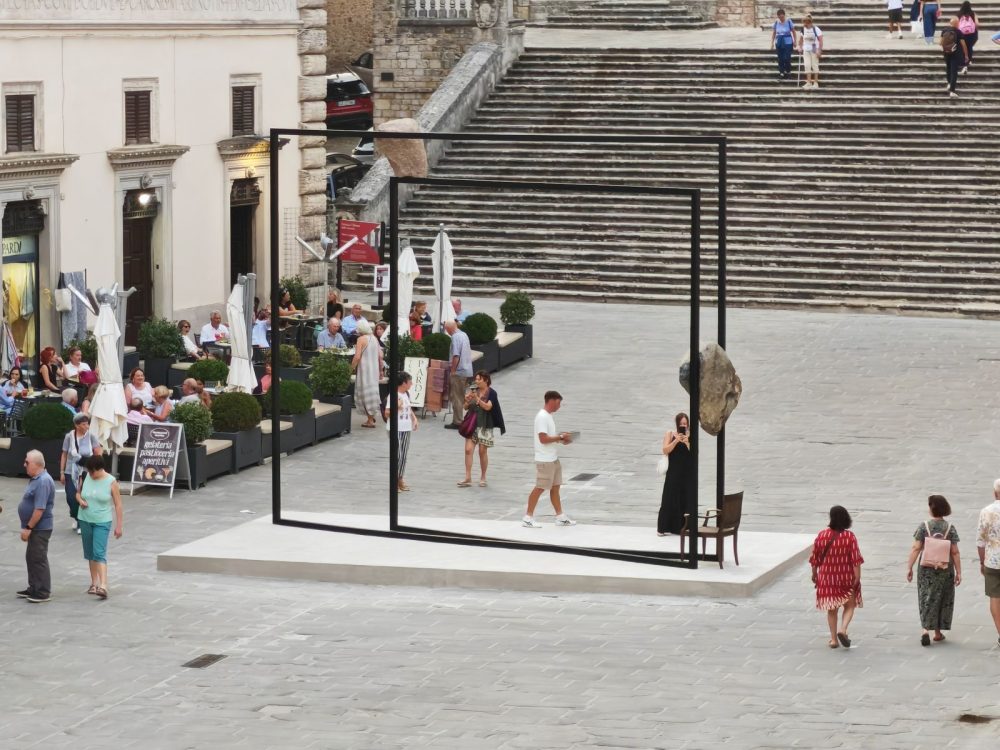 Alicja Kwade, Paraposition, Todi