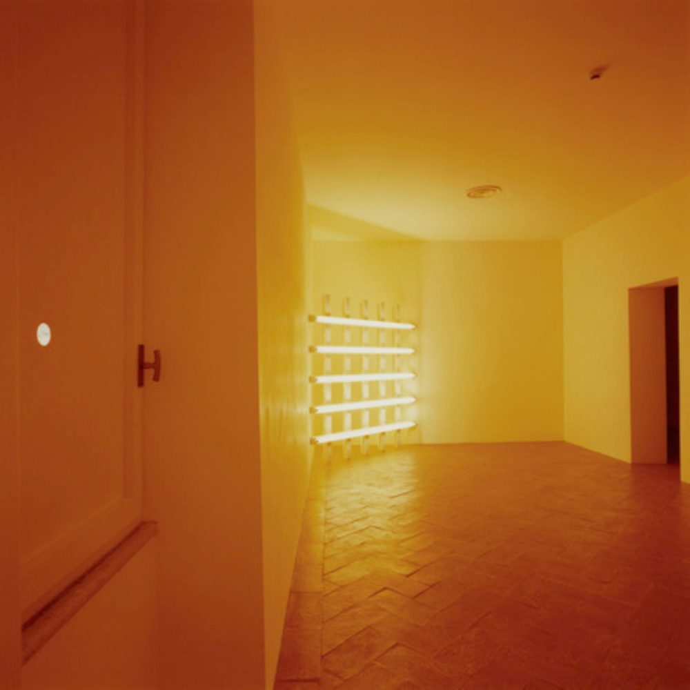 Di-STANZE, 2001. Stampa c-print ©Archivi Giovanni Chiaramonte, Courtesy Viasaterna