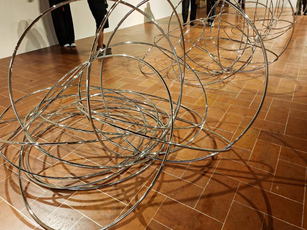 Alicja Kwade, 88 seconds, Todi